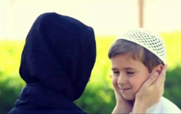 Anne kucağında büyüyen oğul: nedenler ve sonuçlar