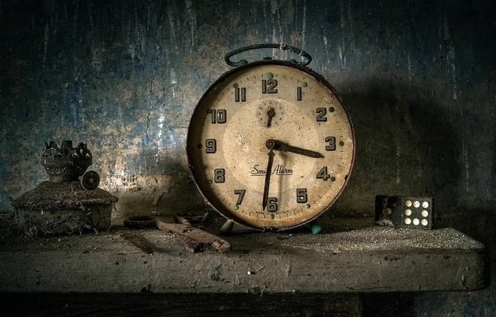 Yaşlandıkça zaman daha hızlı geçiyor. Onu yavaşlatmak için ne yapmak gerekir?