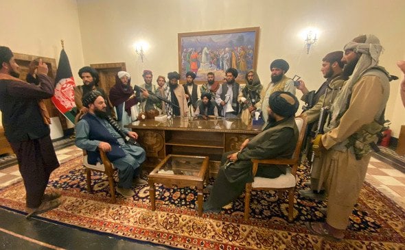«Tolibon» afg‘onistonlik amaldorlarga qurol evaziga pora bergan