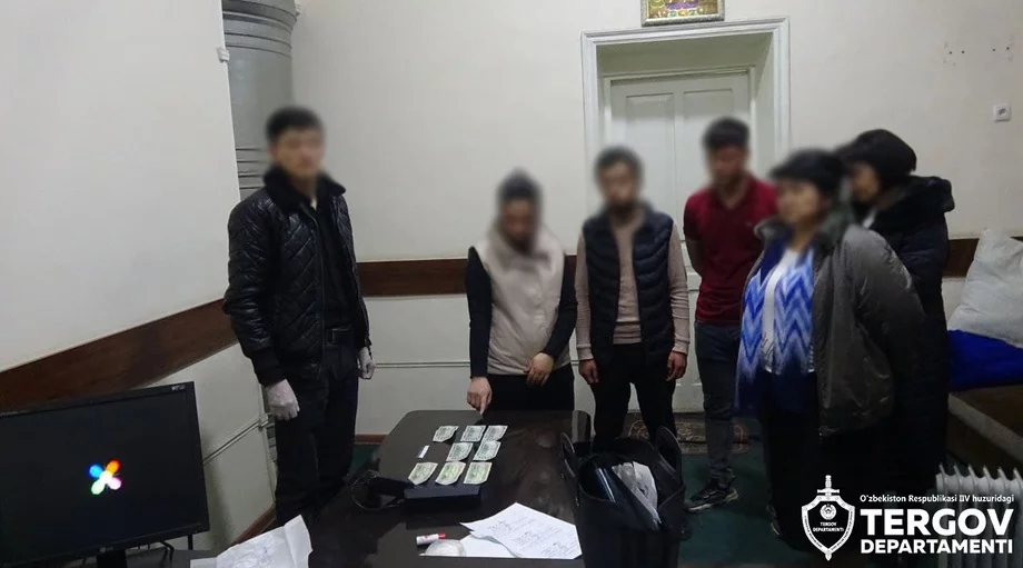Самарқандда она ва қиз «шантаж» қилгани учун қўлга олинди