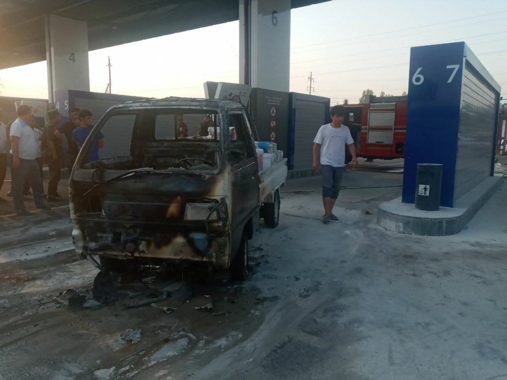 Намангандаги газ заправкада Labo ёниб кетди