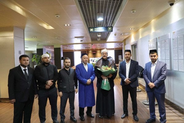 Mashhur qori Shayx Abdulbosit Abdussamadning o‘g‘li yurtimizga keldi