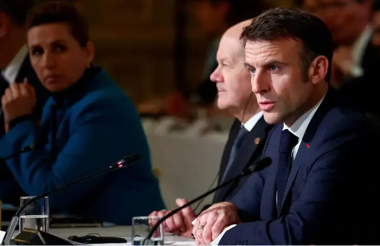 Makron Ukrainada fransuz quruqlikdagi qo‘shinlaridan foydalanish ehtimolini istisno etmadi