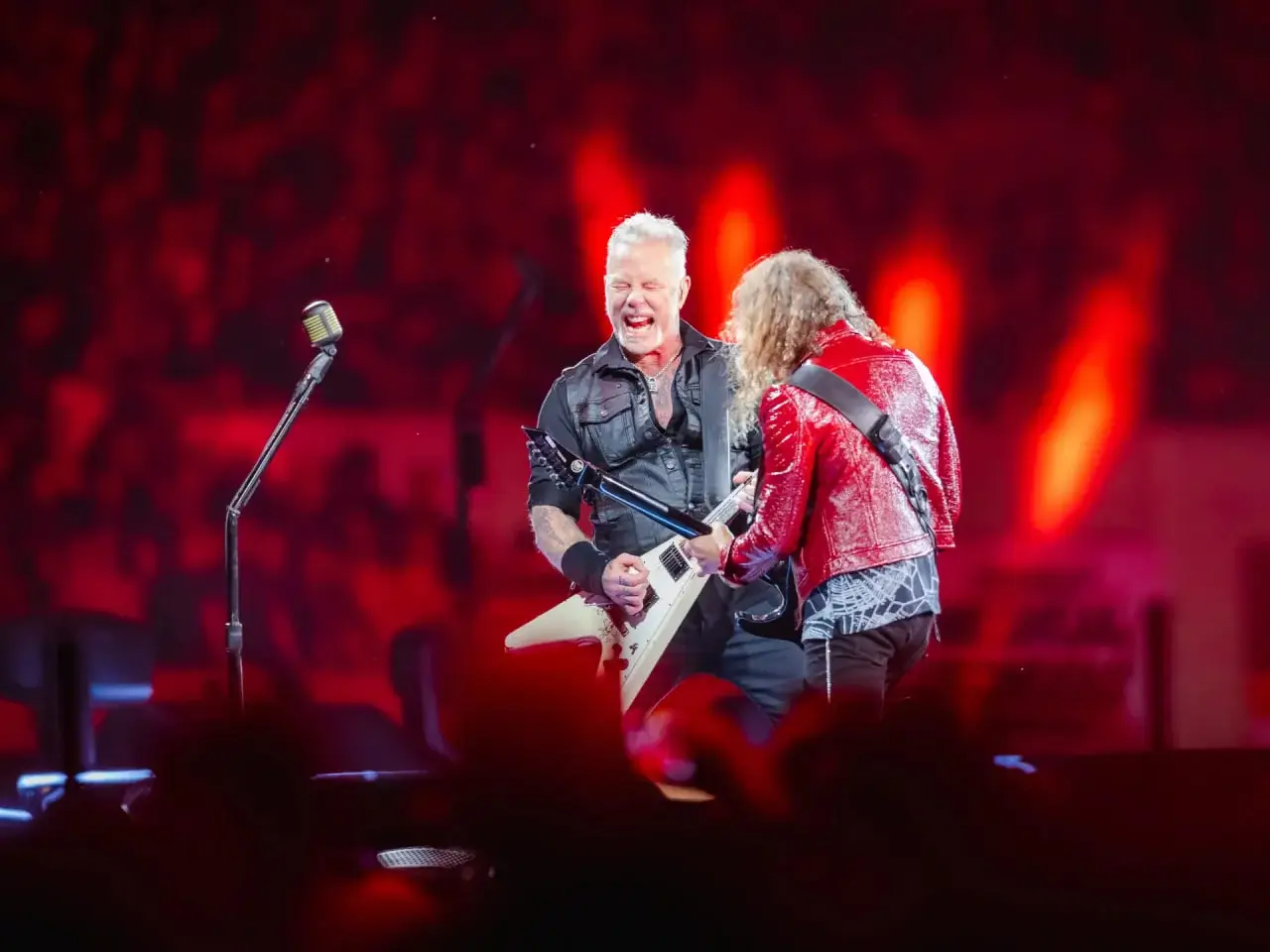 Metallica концертидаги мухлислар шовқини кичик зилзилани келтириб чиқарди: АҚШда ноёб ҳолат кузатилди